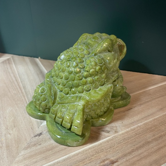 Carved Stone Money Frog - Picture 5 of 5